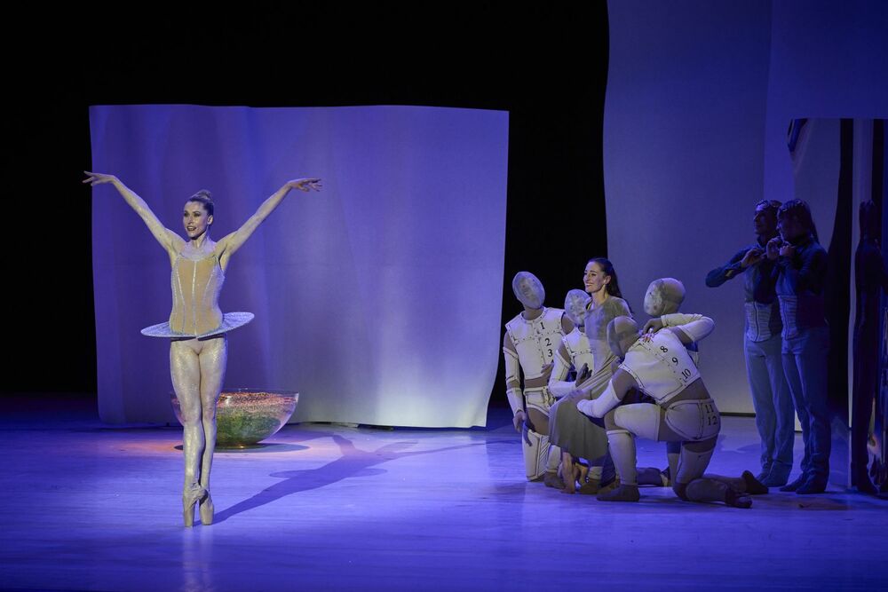 Les Ballets de Monte-Carlo: Hamupipőke az Erkel Színházban Valuska Gábor / Müpa