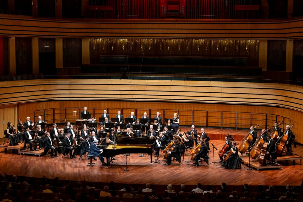 Rudolf Buchbinder and the Hungarian National Philharmonic Orchestra • 2.1 at Müpa Budapest Hirling Bálint / Müpa