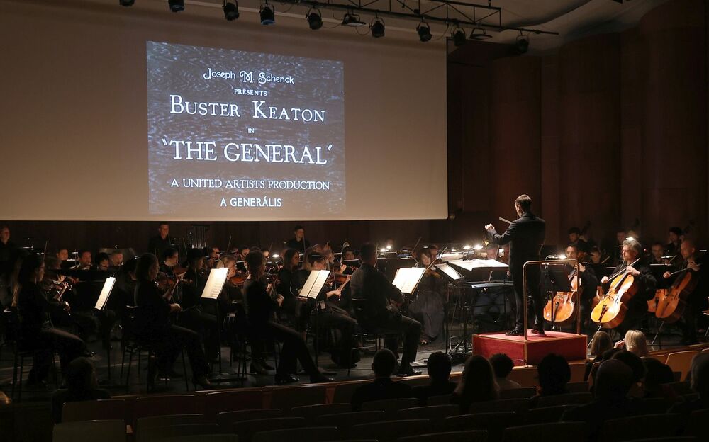 The General | Róbert Farkas and the Győr Philharmonic Orchestra Mekli Zoltán