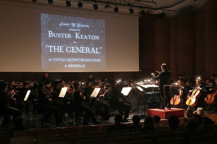 The General | Róbert Farkas and the Győr Philharmonic Orchestra