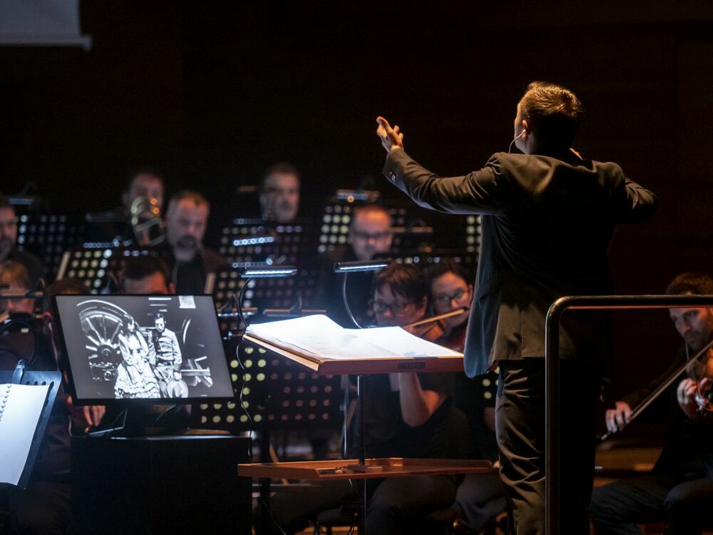 The General | Róbert Farkas and the Pannon Philharmonic Tóth László