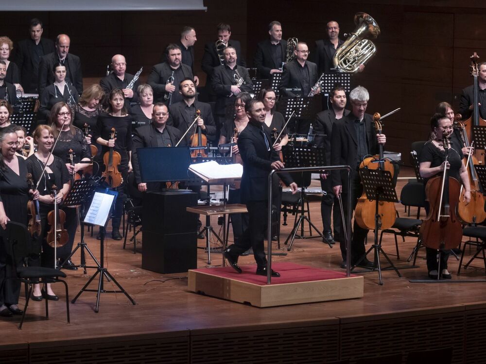 The General | Róbert Farkas and the Pannon Philharmonic Tóth László