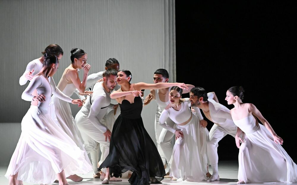 Ballet Hispánico: CARMEN.maquia Kiss Viktor / Bartók Tavasz