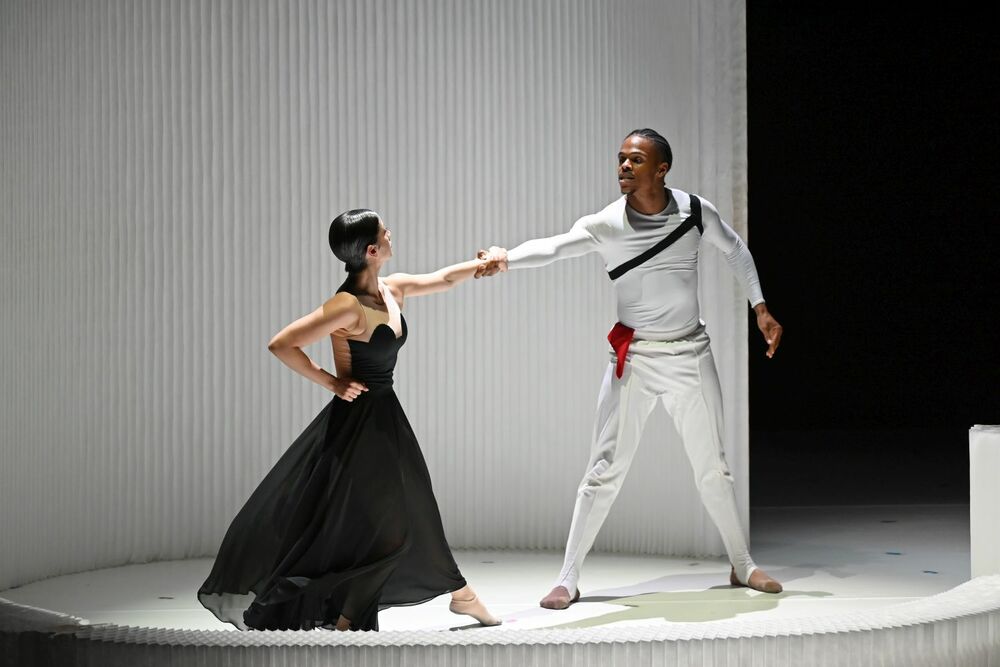 Ballet Hispánico: CARMEN.maquia Kiss Viktor / Bartók Tavasz