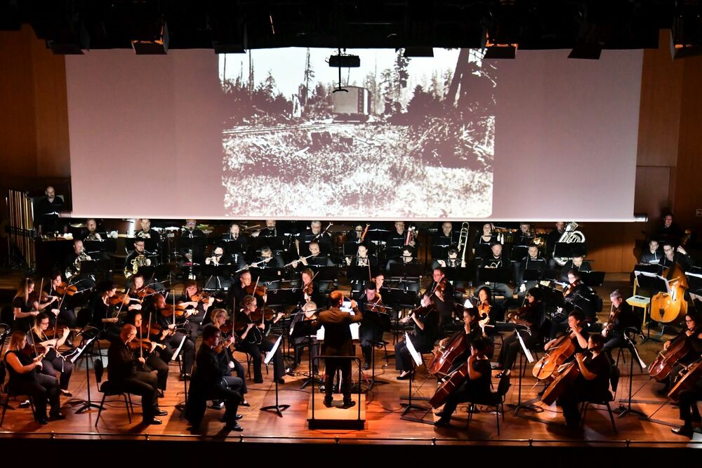 The General | Róbert Farkas and the Miskolc Symphony Orchestra Kiss Viktor / Bartók Tavasz