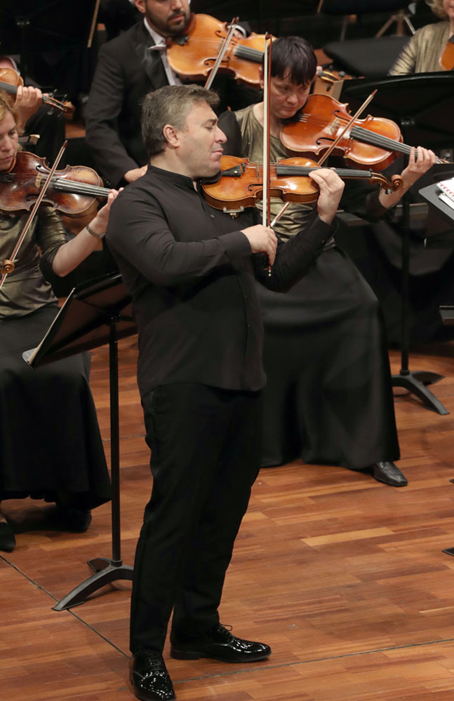 Maxim Vengerov and the Pannon Philharmonic at House of Arts Miskolc Barna Laczy