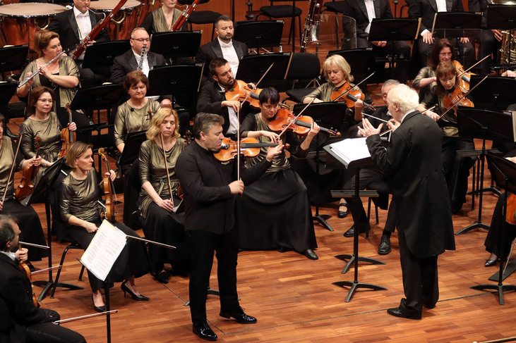 Maxim Vengerov és a Pannon Filharmonikusok a miskolci Művészetek Házában