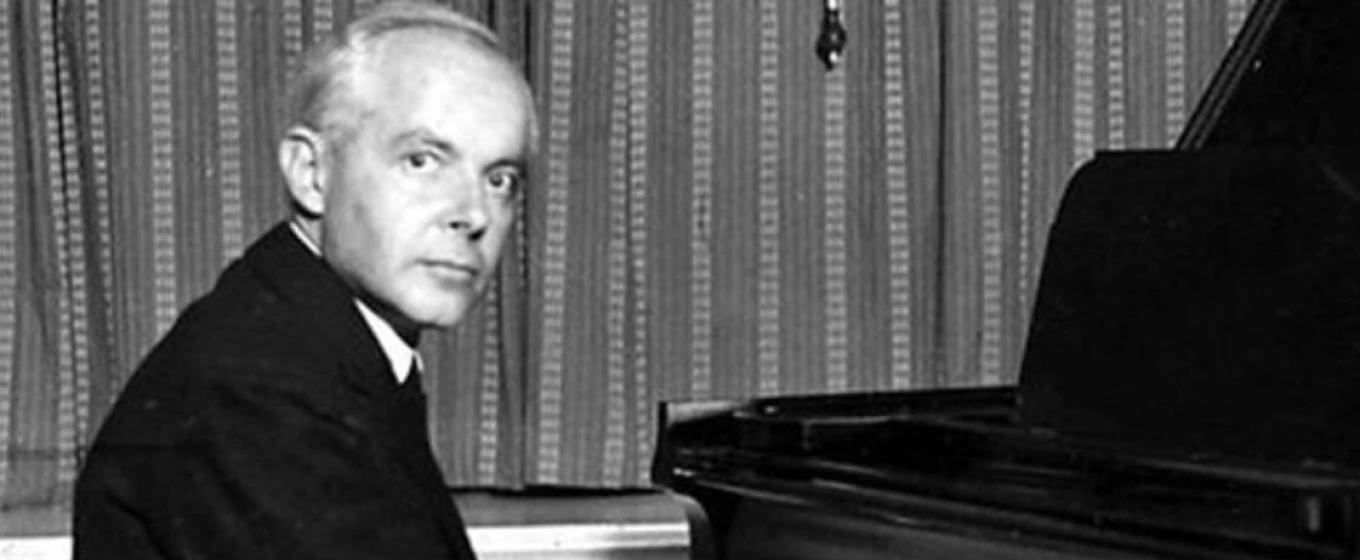 bartok_a_zongoranal_1.jpg